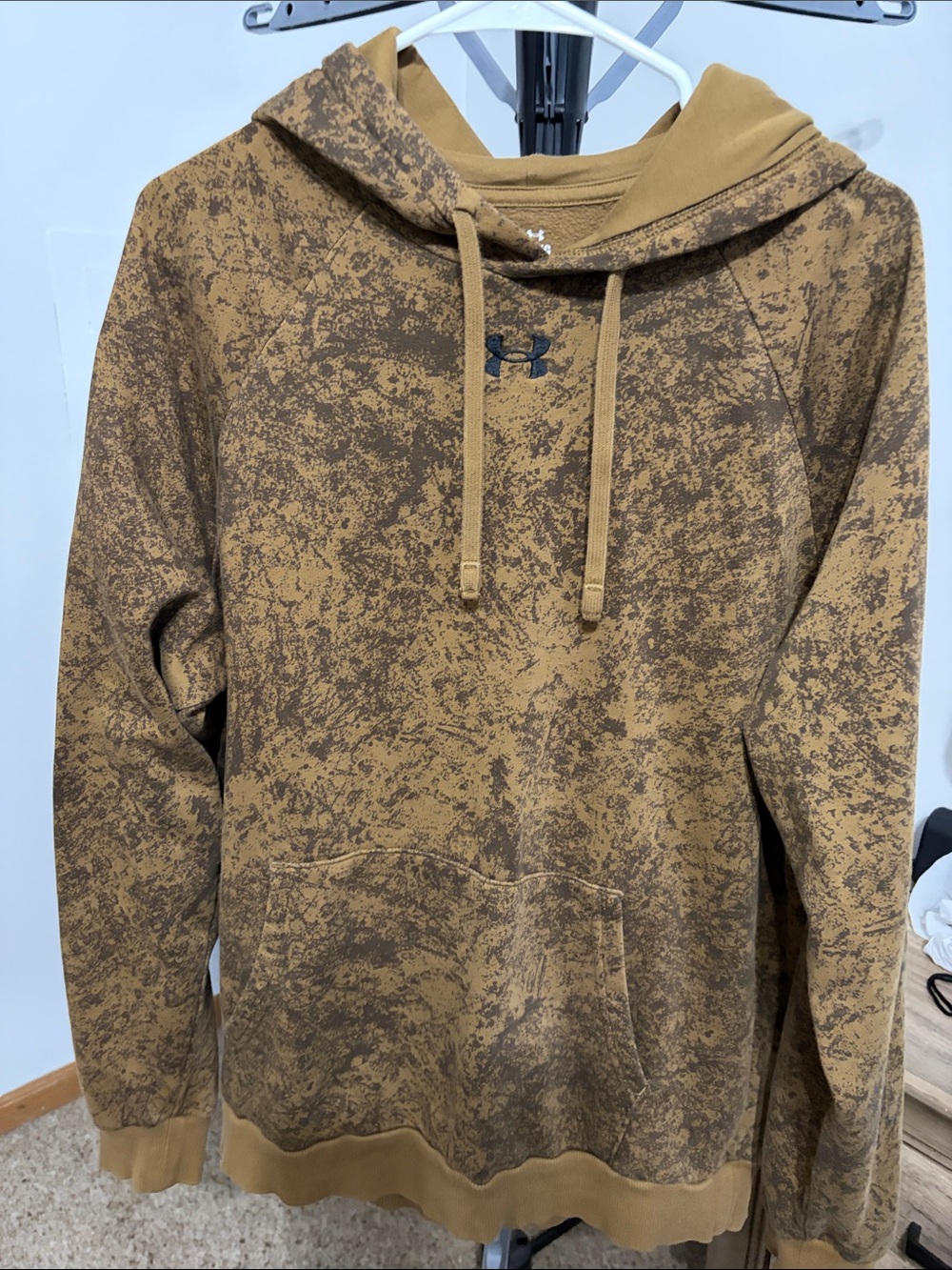 Under Armour Men’s Marbled Tan and Brown Pullover Hoodie
